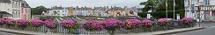 Le petit port et un pont fleuri  Isigny-sur-mer (Calvados, France)